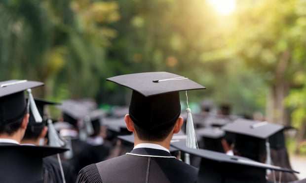 无条件录取发放禁令延长，英国各大学因中国留